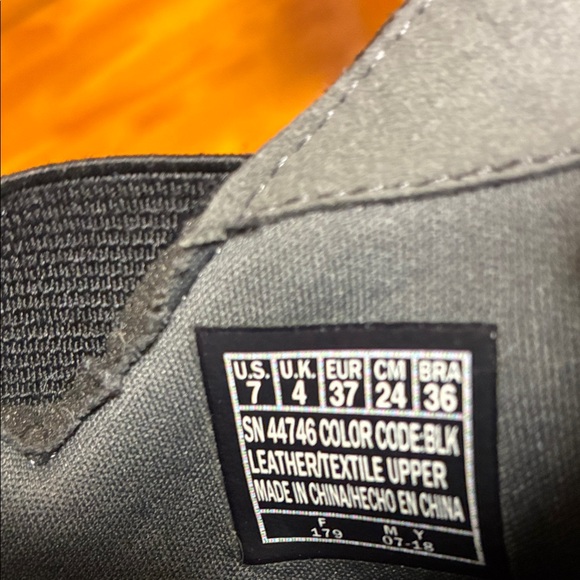 Skechers Women's Black Platform Shoes - Picture 4 of 4